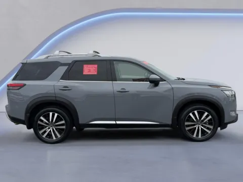 Photos of 2024 Nissan Pathfinder Platinum for sale in Alcoa, TN at Twin City Nissan