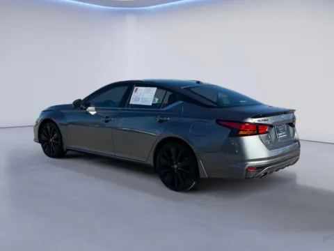 More photos of 2022 Nissan Altima 2.5 SR at Twin City Nissan, TN