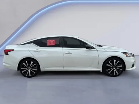 Photos of 2020 Nissan Altima 2.5 SR for sale in Alcoa, TN at Twin City Nissan