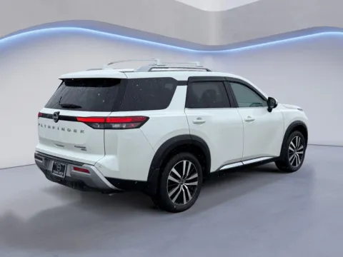 Another view of 2024 Nissan Pathfinder Platinum for sale in Alcoa, TN at Twin City Nissan