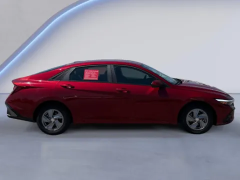 Photos of 2024 Hyundai Elantra SE for sale in Alcoa, TN at Twin City Nissan