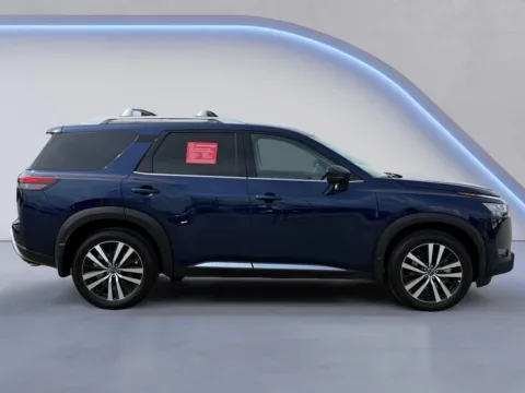 Photos of 2024 Nissan Pathfinder Platinum for sale in Alcoa, TN at Twin City Nissan
