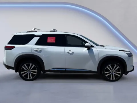 Photos of 2025 Nissan Pathfinder Platinum for sale in Alcoa, TN at Twin City Nissan