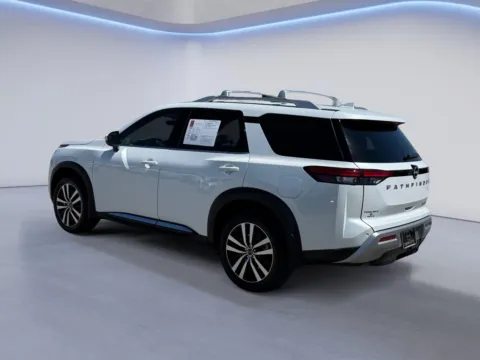 More photos of 2025 Nissan Pathfinder Platinum at Twin City Nissan, TN