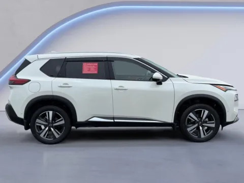 Photos of 2022 Nissan Rogue Platinum for sale in Alcoa, TN at Twin City Nissan