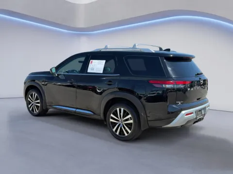 More photos of 2023 Nissan Pathfinder Platinum at Twin City Nissan, TN