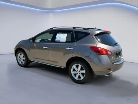 More photos of 2010 Nissan Murano SL at Twin City Nissan, TN
