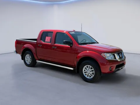 Red 2018 Nissan Frontier SV V6 for sale in Alcoa, TN