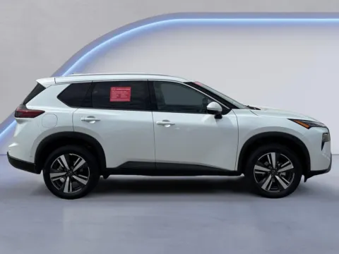 Photos of 2026 Nissan Rogue SL for sale in Alcoa, TN at Twin City Nissan