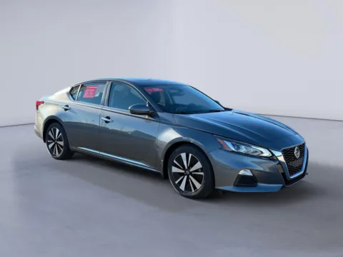 Gray 2021 Nissan Altima 2.5 SV for sale in Alcoa, TN