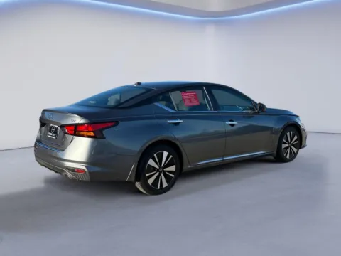 Another view of 2021 Nissan Altima 2.5 SV for sale in Alcoa, TN at Twin City Nissan