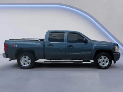Photos of 2007 Chevrolet Silverado 1500 LT w/2LT for sale in Alcoa, TN at Twin City Nissan