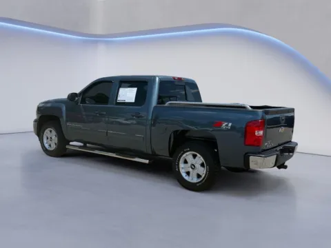 More photos of 2007 Chevrolet Silverado 1500 LT w/2LT at Twin City Nissan, TN
