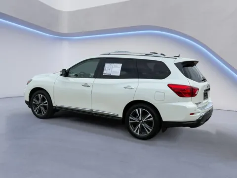 More photos of 2018 Nissan Pathfinder Platinum at Twin City Nissan, TN