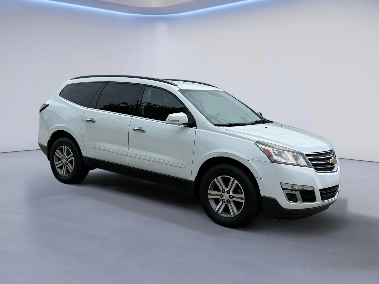 White 2016 Chevrolet Traverse LT for sale in Alcoa, TN