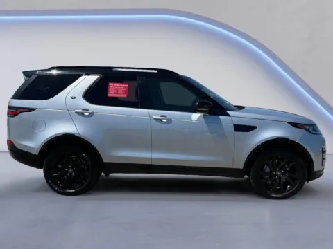 Photos of 2020 Land Rover Discovery Landmark Edition for sale in Alcoa, TN at Twin City Nissan
