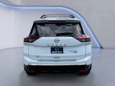 More photos of 2025 Nissan Rogue Platinum at Twin City Nissan, TN