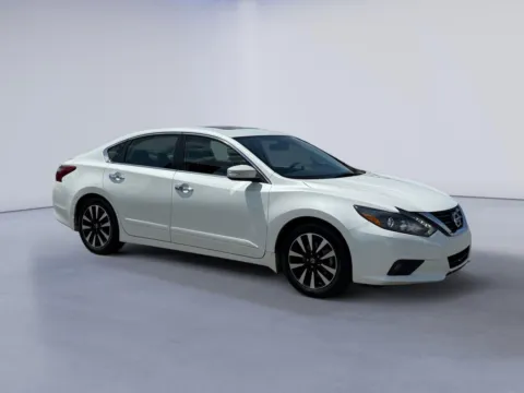 White 2018 Nissan Altima 2.5 SL for sale in Alcoa, TN