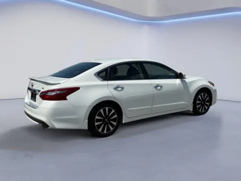 Another view of 2018 Nissan Altima 2.5 SL for sale in Alcoa, TN at Twin City Nissan