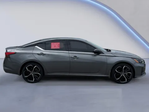 Photos of 2023 Nissan Altima 2.5 SR for sale in Alcoa, TN at Twin City Nissan
