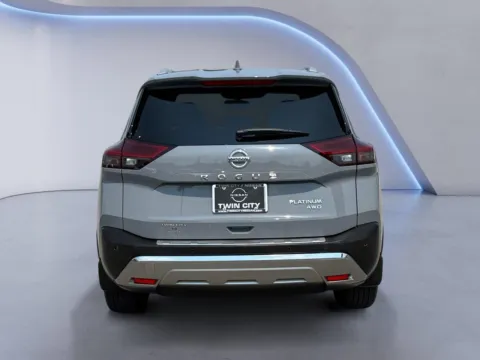 More photos of 2021 Nissan Rogue Platinum at Twin City Nissan, TN