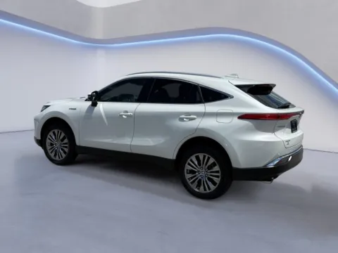 More photos of 2021 Toyota Venza Limited at Twin City Nissan, TN