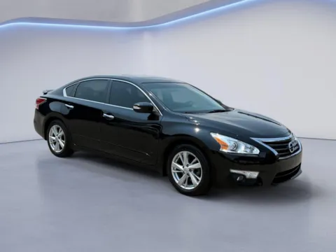 Black 2015 Nissan Altima 2.5 SL for sale in Alcoa, TN