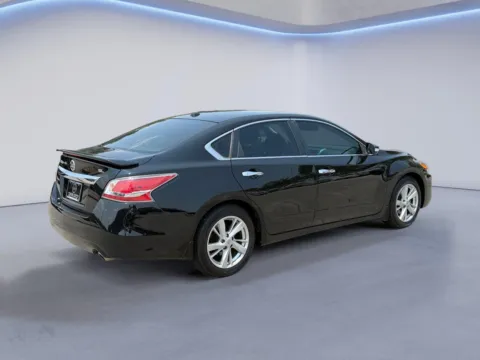 Another view of 2015 Nissan Altima 2.5 SL for sale in Alcoa, TN at Twin City Nissan