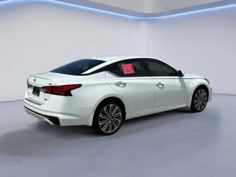 Another view of 2023 Nissan Altima 2.5 SL for sale in Alcoa, TN at Twin City Nissan