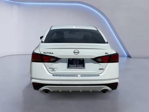 More photos of 2023 Nissan Altima 2.5 SL at Twin City Nissan, TN