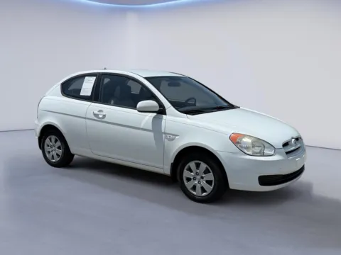 White 2010 Hyundai Accent GS for sale in Alcoa, TN