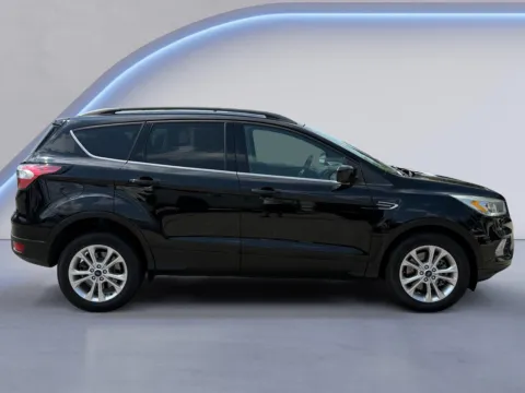 Photos of 2017 Ford Escape SE for sale in Alcoa, TN at Twin City Nissan