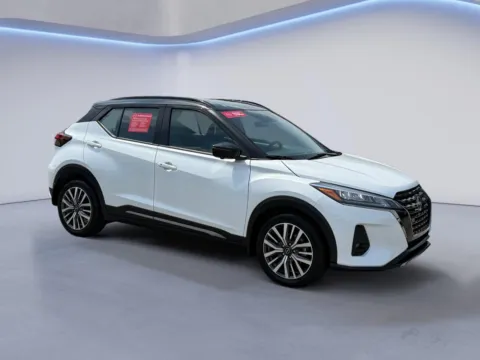 Black 2023 Nissan Kicks SR for sale in Alcoa, TN