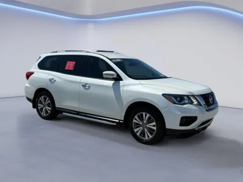White 2019 Nissan Pathfinder SL for sale in Alcoa, TN