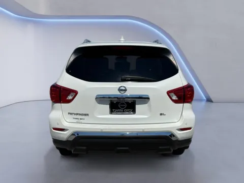 More photos of 2019 Nissan Pathfinder SL at Twin City Nissan, TN