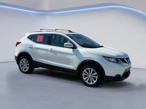 White 2018 Nissan Rogue Sport SV for sale in Alcoa, TN