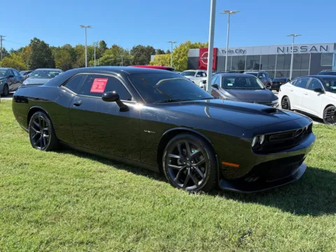 Black 2022 Dodge Challenger R/T for sale in Alcoa, TN