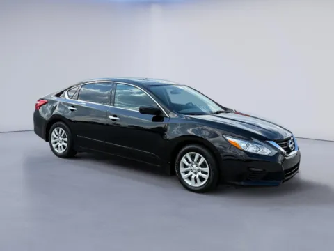Black 2016 Nissan Altima 2.5 S for sale in Alcoa, TN