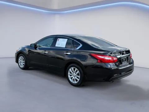 More photos of 2016 Nissan Altima 2.5 S at Twin City Nissan, TN