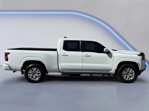 Photos of 2022 NISSAN FRONTIER SV for sale in Alcoa, TN at Twin City Nissan