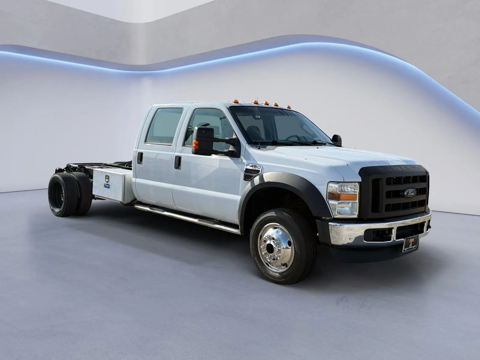 White 2009 Ford Super Duty F-450 DRW XL for sale in Alcoa, TN