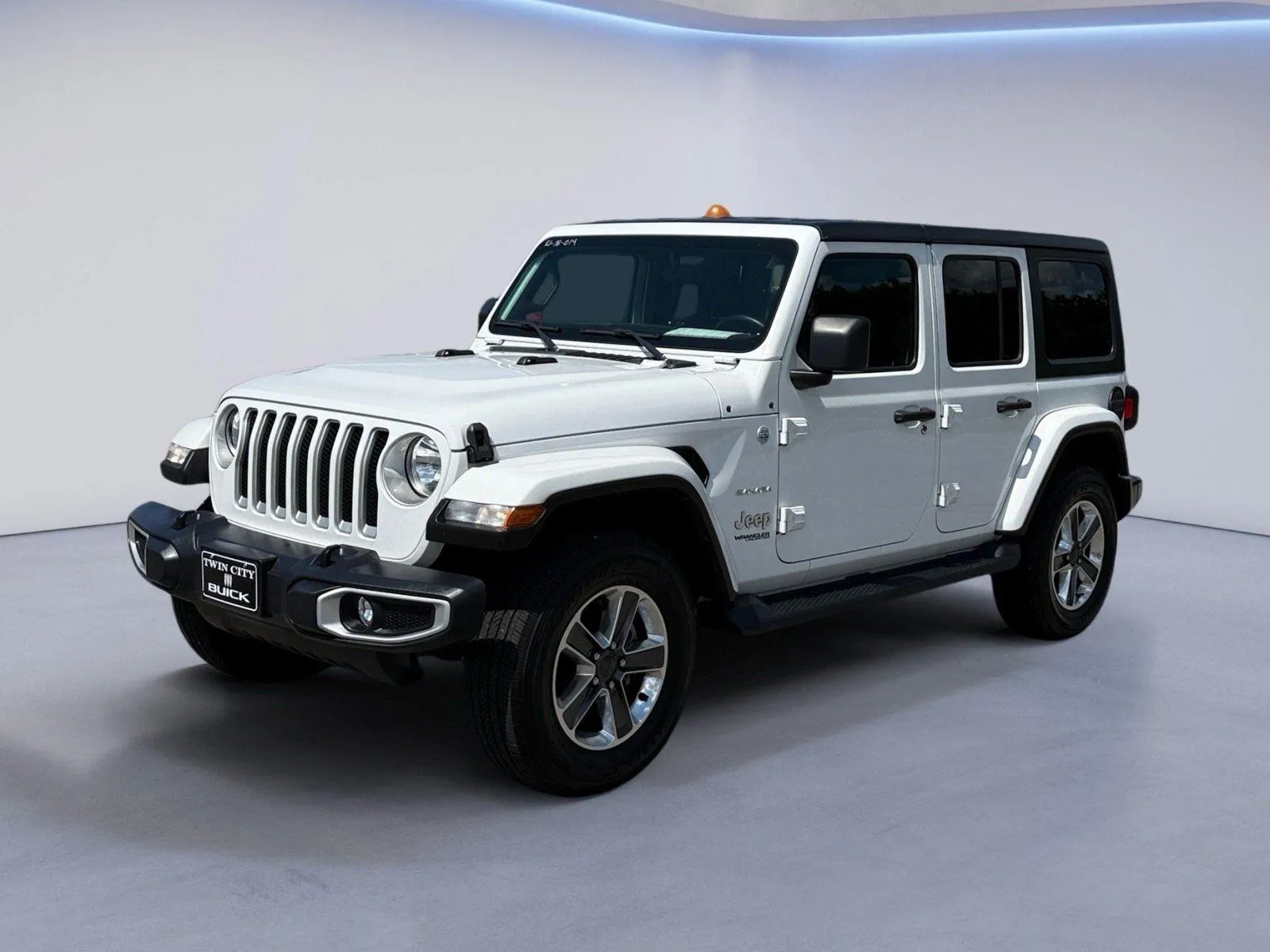 White 2021 Jeep Wrangler Unlimited Sahara for sale in Alcoa, TN