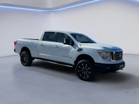 White 2017 Nissan Titan XD SV for sale in Alcoa, TN