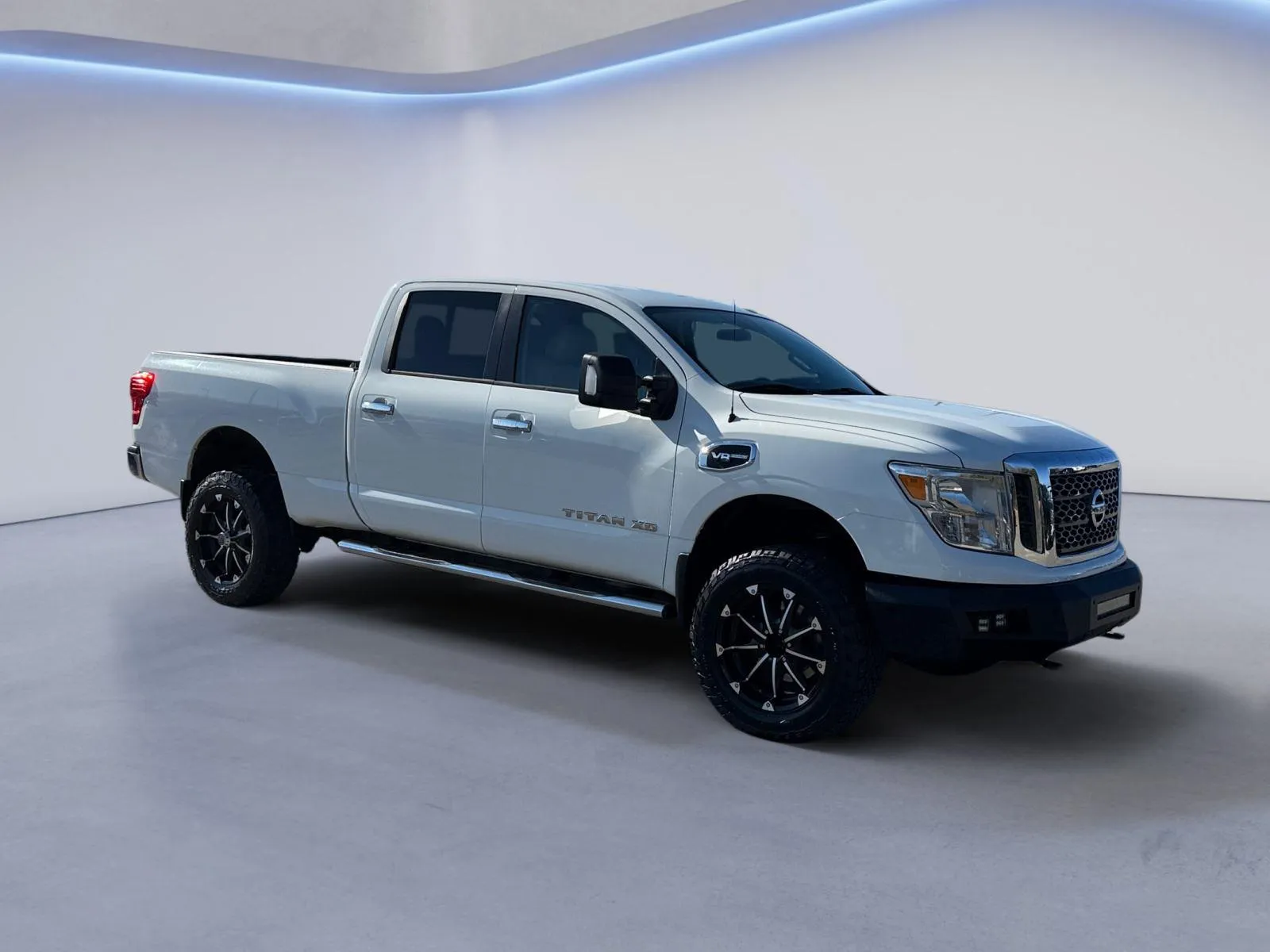White 2017 Nissan Titan XD SV for sale in Alcoa, TN