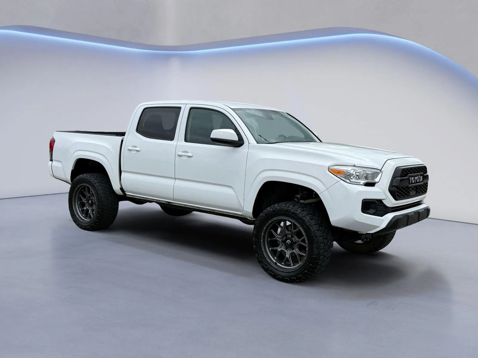 White 2023 Toyota Tacoma SR V6 for sale in Alcoa, TN