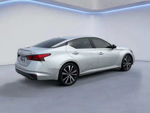 Another view of 2019 Nissan Altima 2.5 SR for sale in Alcoa, TN at Twin City Auto Center