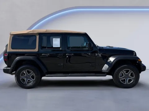 Photos of 2020 Jeep Wrangler Unlimited Black and Tan for sale in Alcoa, TN at Twin City Auto Center