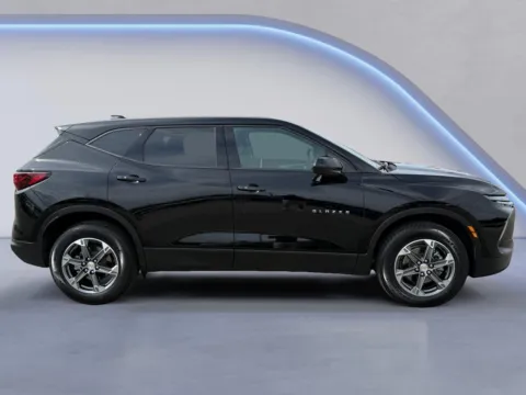 Photos of 2025 Chevrolet Blazer LT for sale in Alcoa, TN at Twin City Auto Center