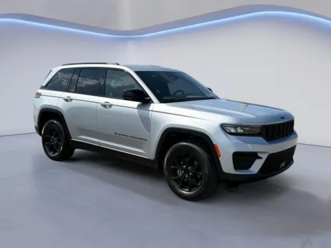 Silver 2024 Jeep Grand Cherokee Altitude for sale in Alcoa, TN
