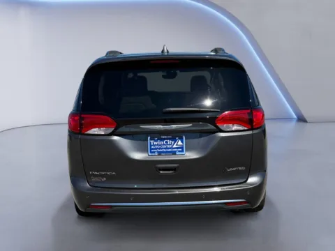 More photos of 2018 Chrysler Pacifica Limited at Twin City Auto Center, TN